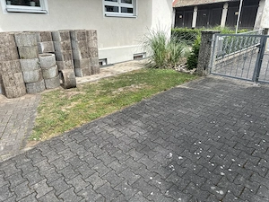 Pflanzringe abzugeben (je 50 Cent)