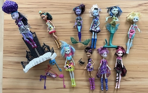 Monster High Figuren mit Mängeln