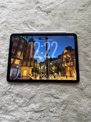 iPad Air 2022 64GB + Apple Pencil + 2 Tastaturen + OVP   Top Zustand