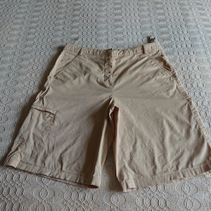 Damen - Shorts, Bermuda, Gr. 38 bzw. ca. Gr. M, beige, P&C