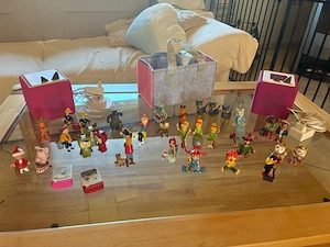 27 Tonies & 2 Tonieboxen mit Ladekabel