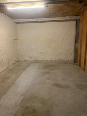 Halle 30 60 qm , Tür 1 m breit ; abschließbar Dillingen Nord