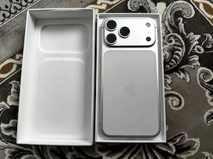 iPhone 17 pro max 