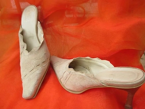 Original VINTAGE Kalbs Velours Echt Leder High Heels Sabot Mules Pumps ROLAND Gr. 37  4 crem - beige Bild 2
