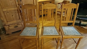 3 Holzstühle im Landhausstil