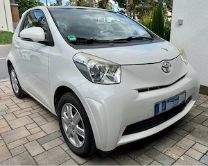 Toyota iQ, 1.0, 50 KW (68 PS) 5-Gang, ca. 94.000 km, HU bis 03 2028, geringer Benzinverbrauch