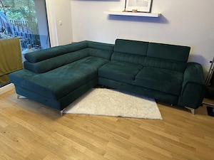 Ecksofa, grün mit Schlaffunktion und Stauraum 