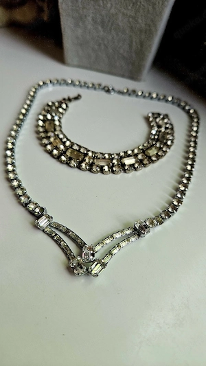 Vintage Schmuck-Set mit Gablonzer Strassbesatz 