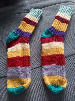 Handgestrickte Socken Größe 39 41 NEU 
