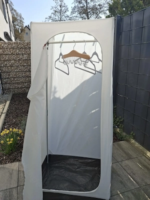 Kleiderschrank 