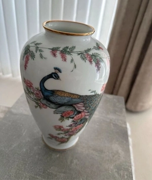 the imperial peacock Vase mit PFAUENMOTIV