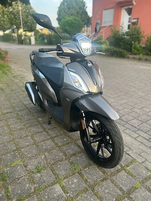 Motorroller Symphony ST125 ccm Fast Neu Bild 3