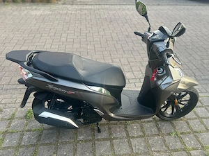 Motorroller Symphony ST125 ccm Fast Neu Bild 2