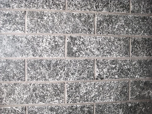 Granit Spalt Verblender, 5 qm Serizzo Antigorio, Format: 31x15xca. 1,5 cm