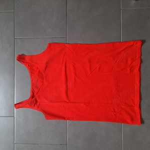   Zum Verkauf steht ein ungetragenes Damen Tanktop (Größe 42)