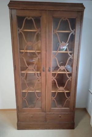 Vitrinenschrank Antik.VB