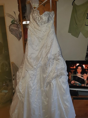 Trägerloses  prinzinbratkleid mit schleier  Bild 4
