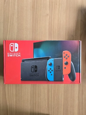 Nintendo Switch 1 Neon funktioniert sehr gut, ohne Kratzer