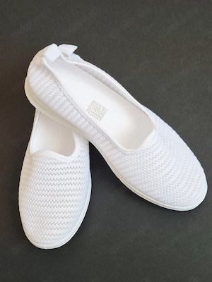 Neue weiße bequeme Damenschuhe Gr. 39, luftig leicht