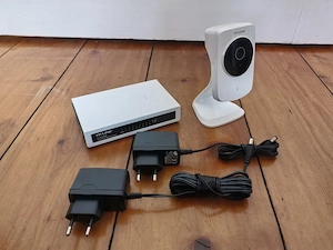 Set aus TP-Link NC220 IP-Camera und SF1008D 8x Switch