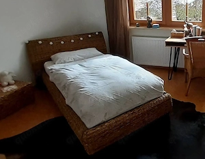 Schönes Korbbett