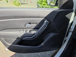 Dacia Duster Prestige TCe 130 2WD  Bild 10