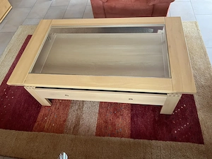 Couchtisch in Buche mit Einlege-Glasplatte massiv Tisch