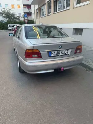 BMW 525 525i