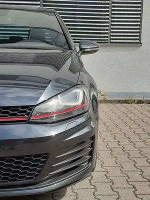 Volkswagen Golf GTI VII Lim. Performance/Bi-Xen/Pano/Kam/DCC