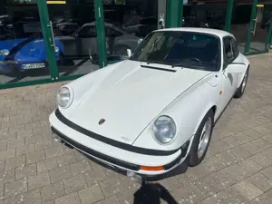 Porsche 911 SC 3.2 Leder schwarz Motorüberholt ca. 500KM