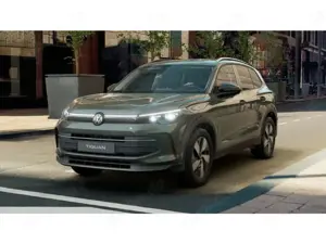 Volkswagen Tiguan 2.0TDI DSG ENERGY Matrix Navi AHK Rear View