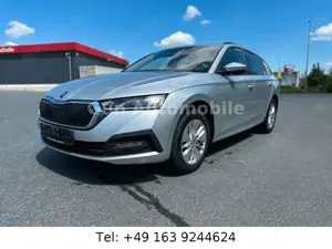 Skoda Octavia Combi 1.HAND NAVI AHK ACC SHZ V+H
