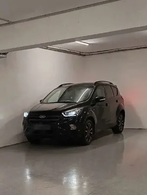 Ford Kuga 1.5 EcoBoost 2x4 ST-Line