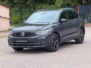 Volkswagen Tiguan 2.0 TDI DSG *1 HAND *NAVI*KAMERA*AHK*LED