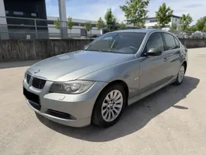 BMW 325 325i Aut. E90 Limo TÜV 04-27 Navi Xenon PDC SH