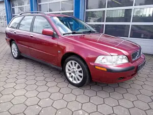 Volvo V40 Classic Limited Edition 1.8/HU neu