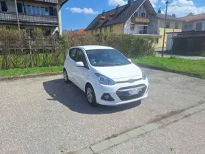 Hyundai i10 i10 1.0 Trend mit Marderschaden