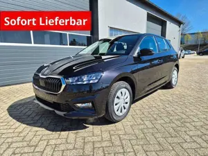 Skoda Fabia 1.0 TSI 95PS Selection 5-türig Rückf.Kamera Par...