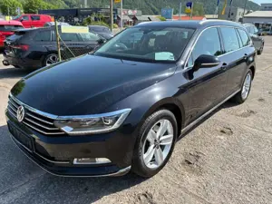 Volkswagen Passat Variant Highline**-360° Kamera**