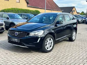 Volvo XC60 Scheckheft+Pano+Leder+Allwetter+Kamera