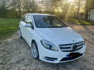 Mercedes-Benz B 180 B 180 BlueEFFICIENCY Edition 1