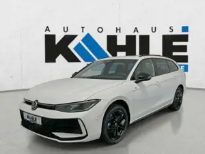 Volkswagen Passat R-Line CarPlay Matrix Pano ACC AHK