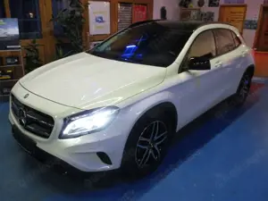 Mercedes-Benz GLA 200 Style,Alu18 Zoll,Navi;Xenon,Kamera,Top Zustand