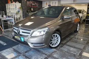 Mercedes-Benz B 200 CDI/Navigation/LED/Teilleder/Xenon/1.Vorha