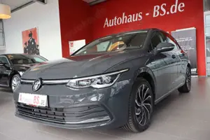 Volkswagen Golf VIII Limo Style 2.0 TSI DSG,PDC,LED,1.Hand