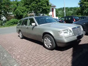 Mercedes-Benz E 220 E-Klasse TE