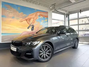 BMW 320 d xDr. Tour. M Sport KAM+ACC+LEDer+AHK+STANDH