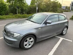 BMW 116 116d*PDC*SHZ*AHK*TÜV