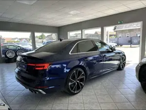 Audi S4 3.0 TFSI quattro tiptronic