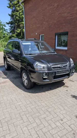 Hyundai TUCSON 2.0 GLS (2WD)